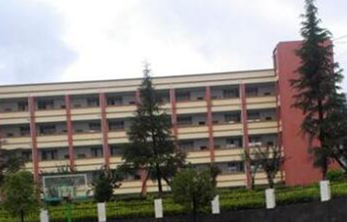 陆良县第一职业中学